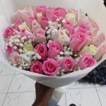 Pink roses bouquet